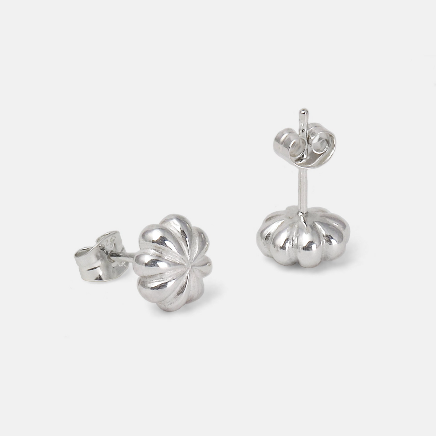 Poppy Earrings（ピアス/ペア販売）